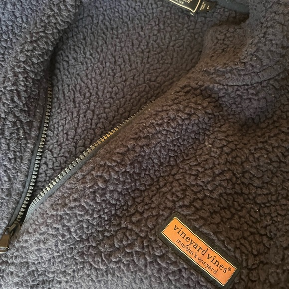 Vineyard Vines Unisex Navy Pullover - Picture 3 of 5